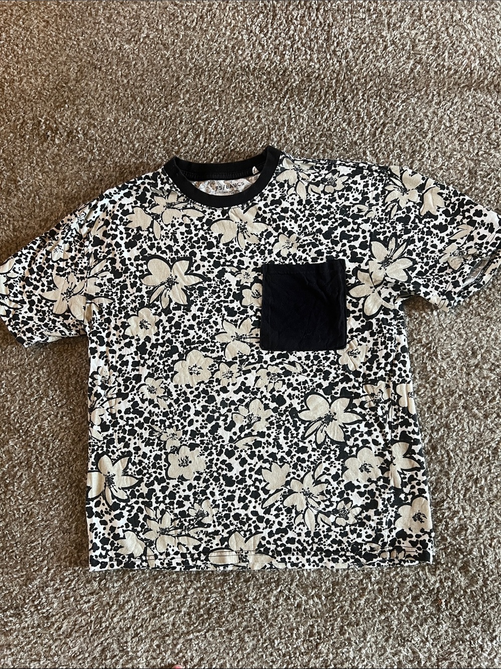 PacSun Black & Cream Floral Pocket Tee